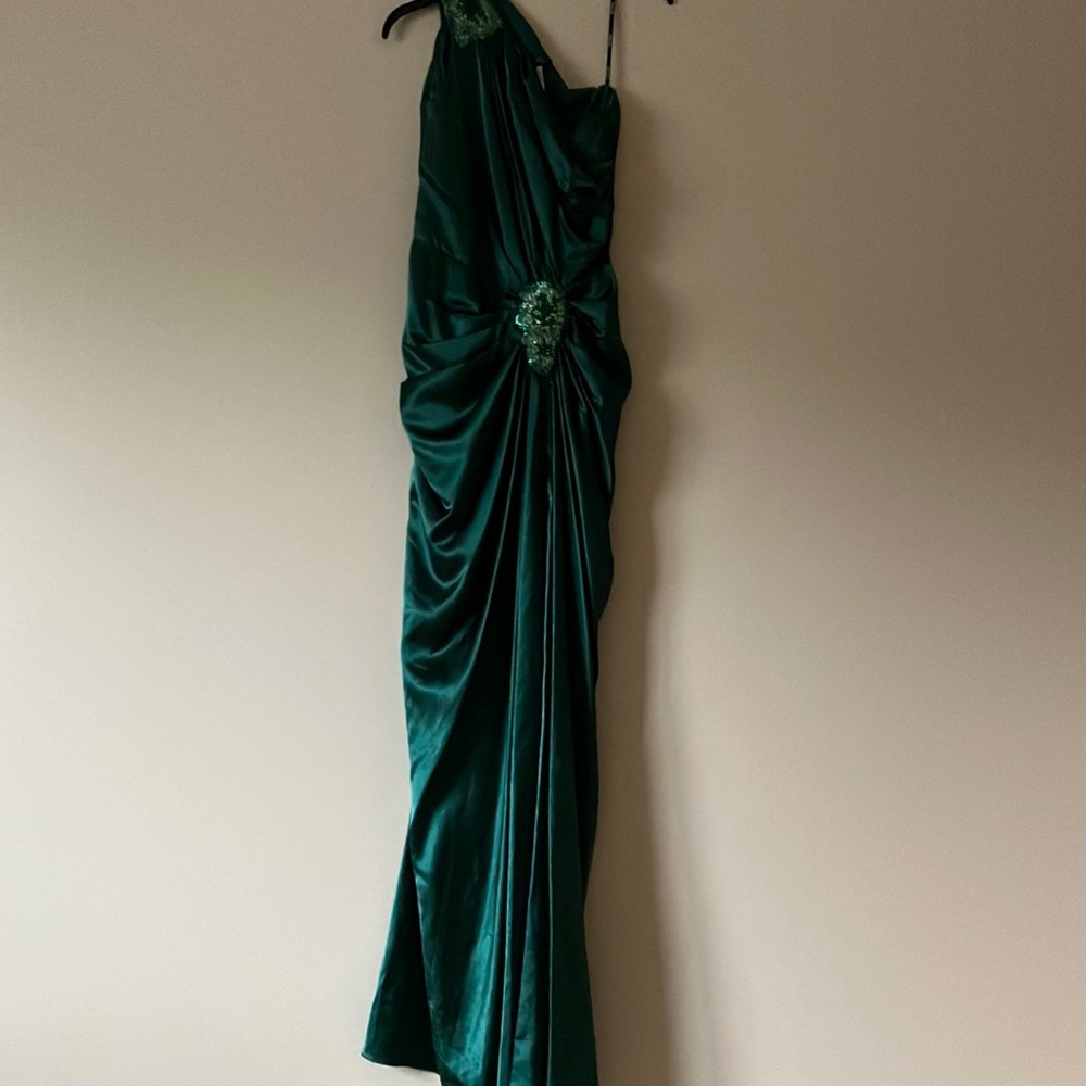 Tadashi Shoji emerald green one shoulder gown - Picture 2 of 7